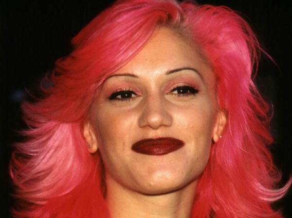 gwen stefani hollaback girl lyrics. gwen stefani with braces gwen